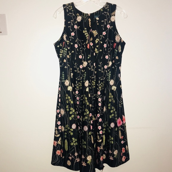 Gabby Skye Dresses & Skirts - Sold- Gabby Skye Dress Floral Flare Dress